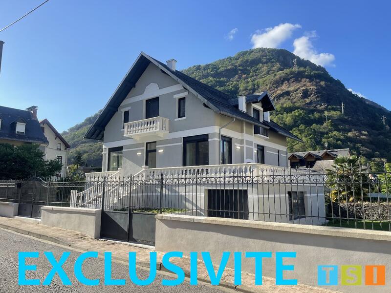 Maison - 158 m² - 8 pièces