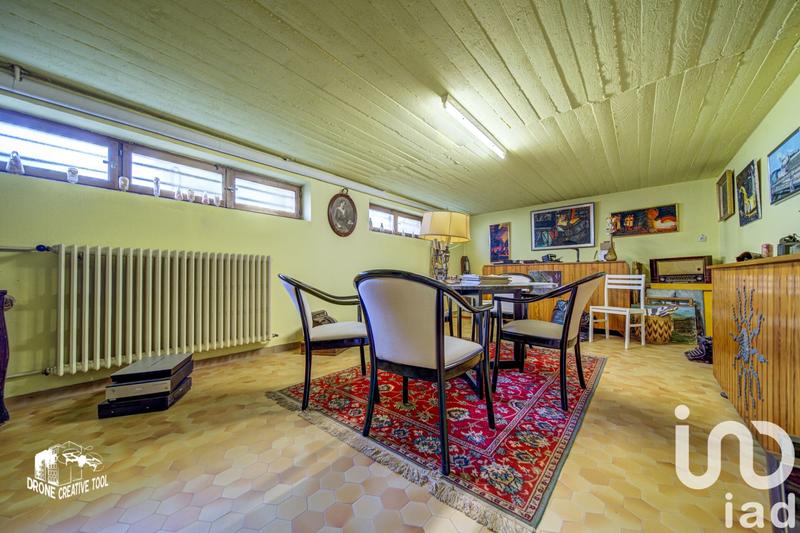 Maison - 200 m² - 8 pièces