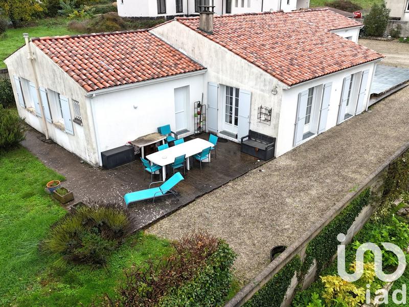 Maison - 176 m² - 7 pièces