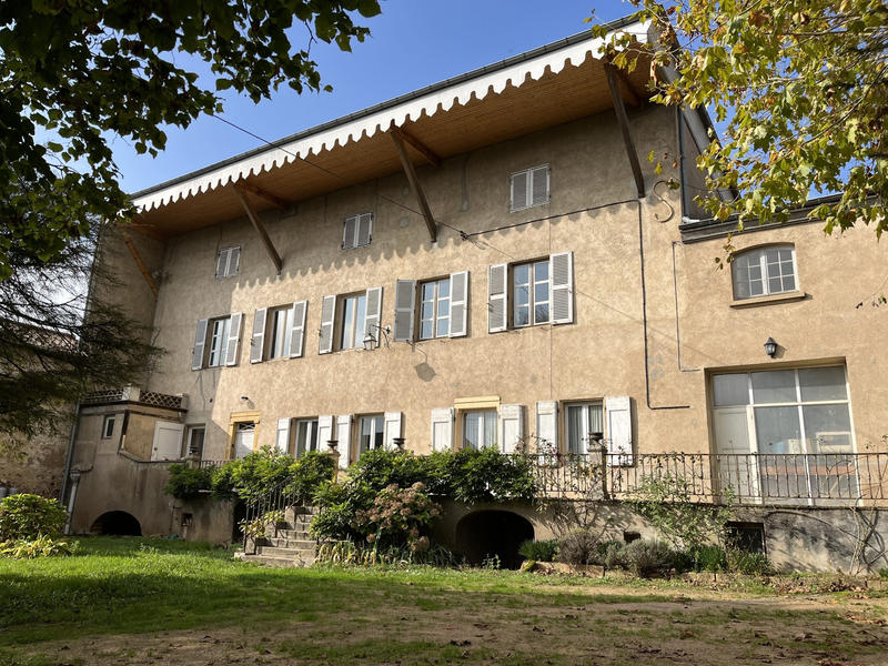 Maison ancienne - 280 m² - 13 pièces
