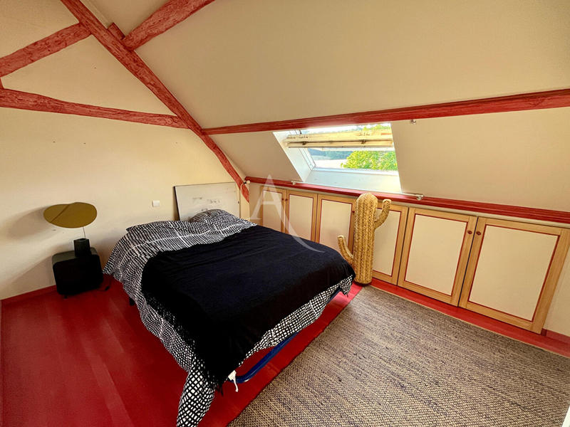 Maison - 304 m² - 6 pièces