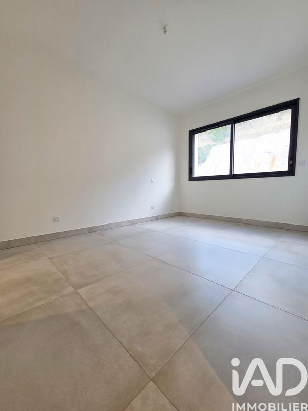 Appartement - 98 m² - 4 pièces