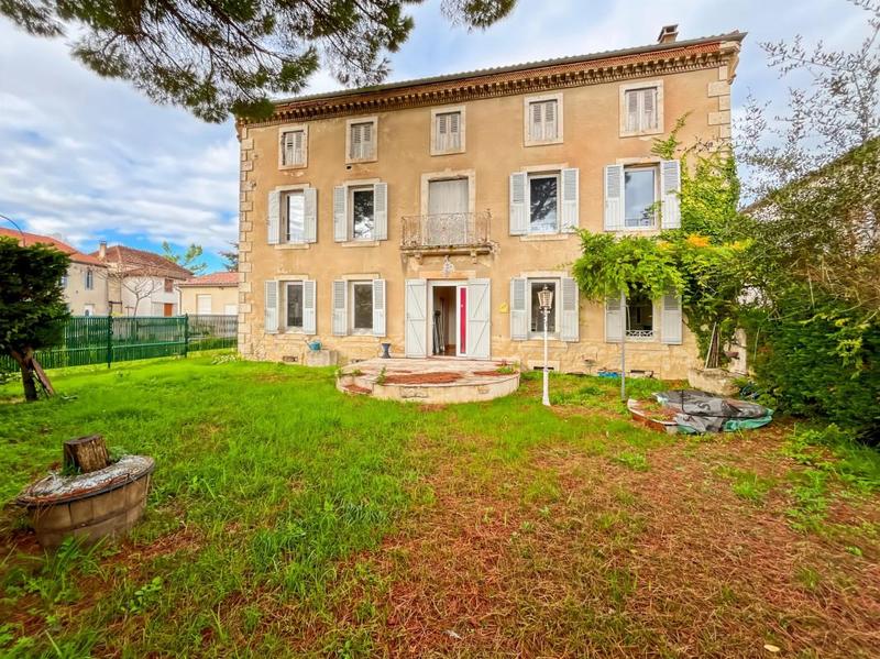 Maison de maîtres - 222 m² - 6 pièces