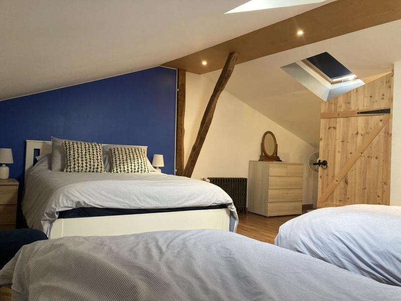 Maison - 250 m² - 6 pièces