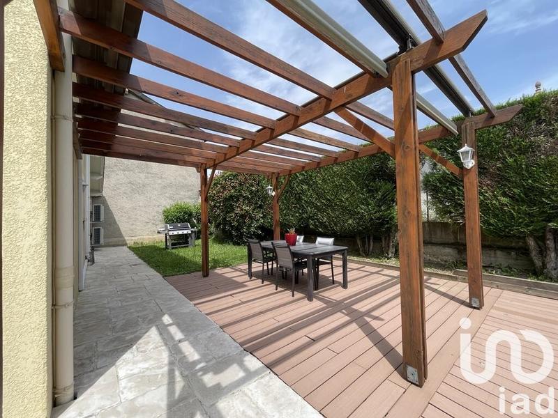 Maison - 179 m² - 8 pièces