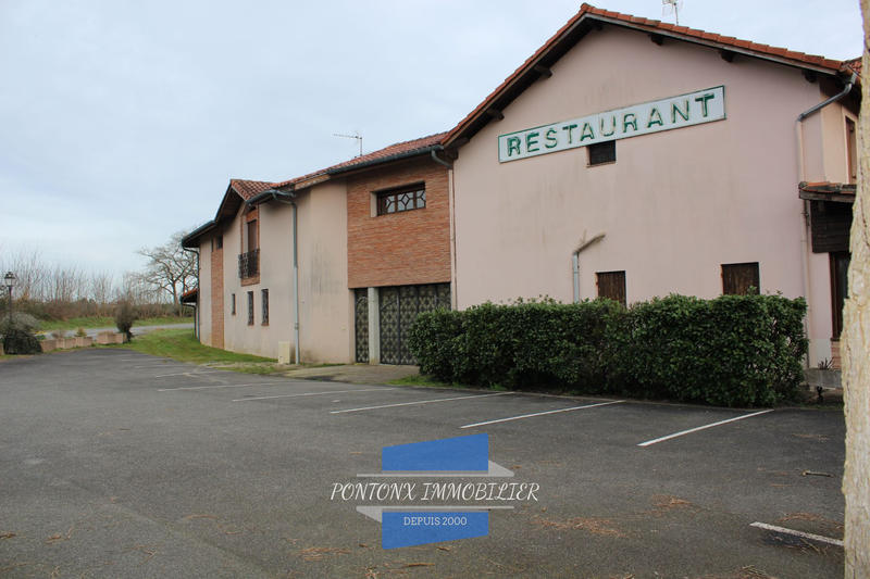 Maison - 429 m² - 14 pièces