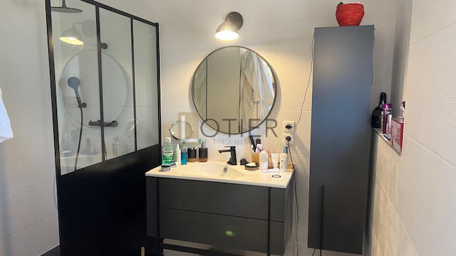 Maison - 217 m² - 6 pièces