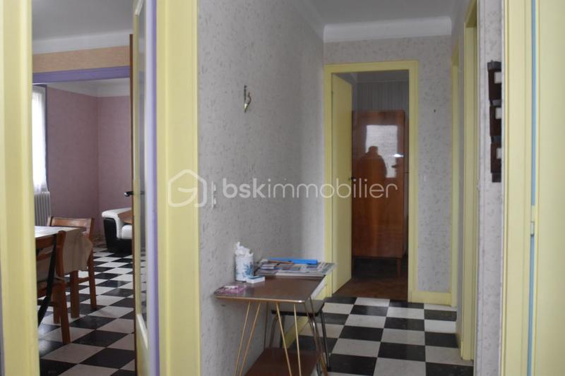 Maison traditionnelle - 90 m² - 4 pièces