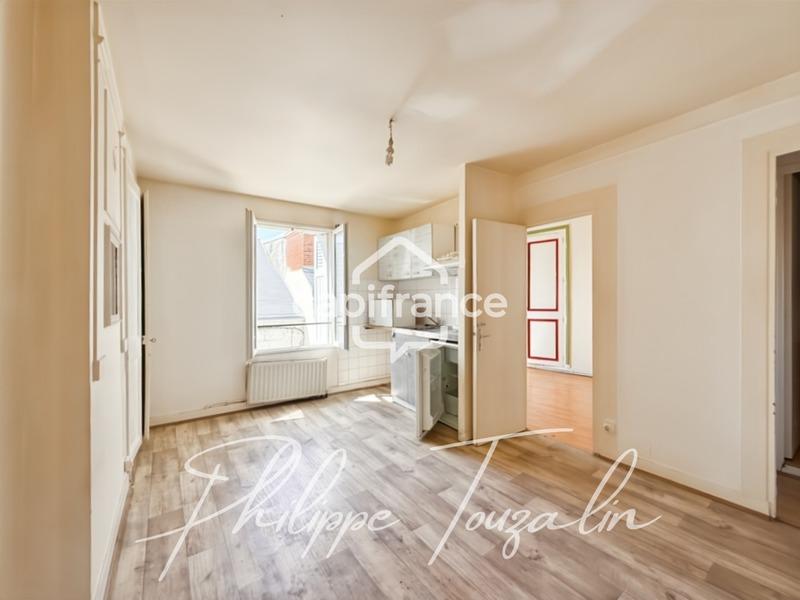 Maison - 220 m² - 14 pièces