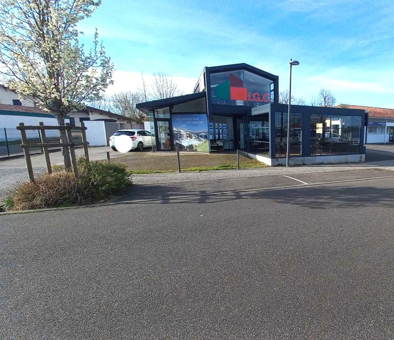 Magasins - 174 m² - 5 pièces