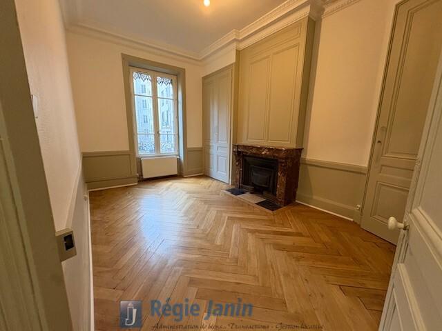 Appartement - 86 m² - 3 pièces
