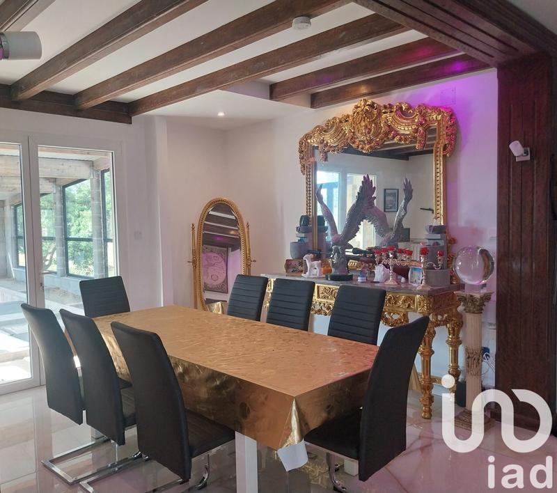 Maison - 273 m² - 8 pièces