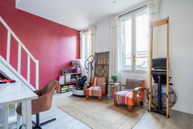 Maison - 259 m² - 10 pièces