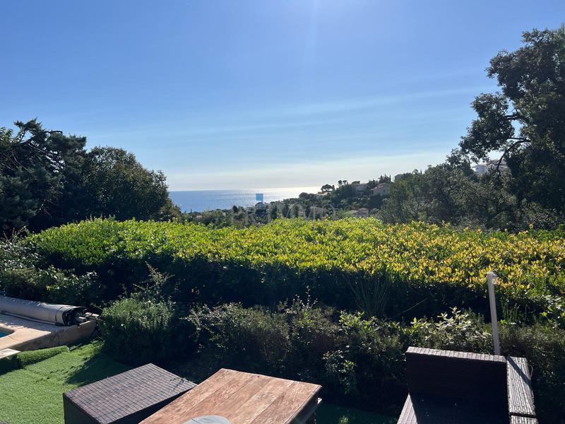 Maison - 163 m² - 6 pièces