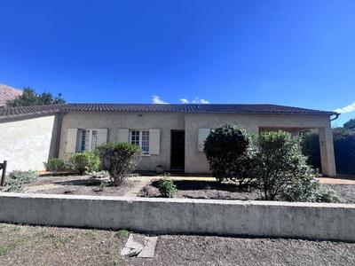 Maison traditionnelle - 113 m² - 6 pièces