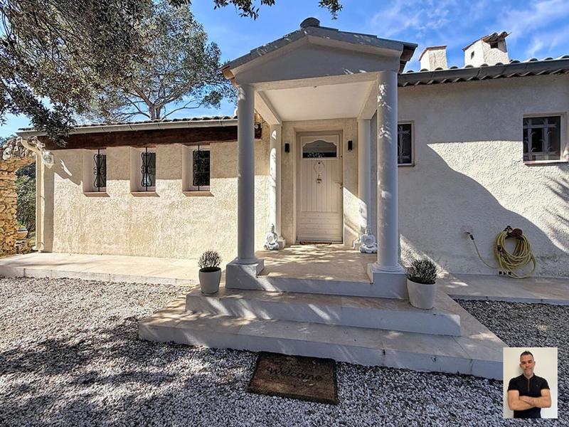 Maison - 205 m² - 5 pièces