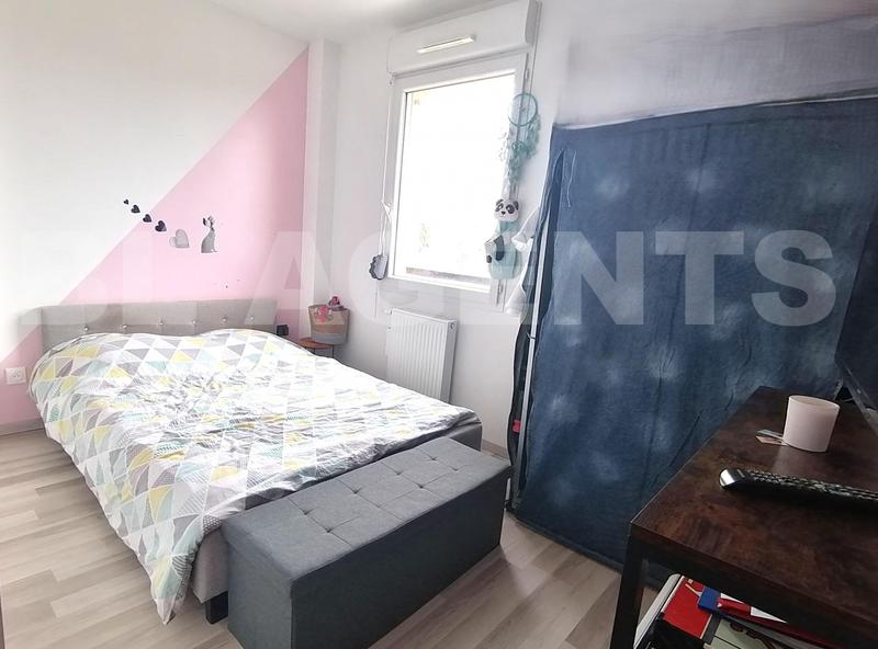 Pavillon - 100 m² - 5 pièces