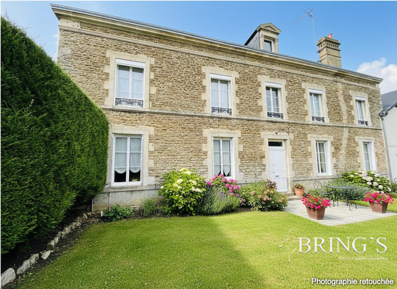 Maison ancienne - 259 m² - 8 pièces