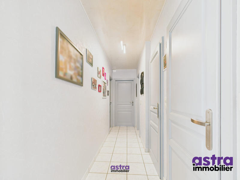 Maison - 180 m² - 6 pièces