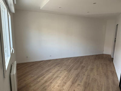 Appartement - 90 m² - 3 pièces