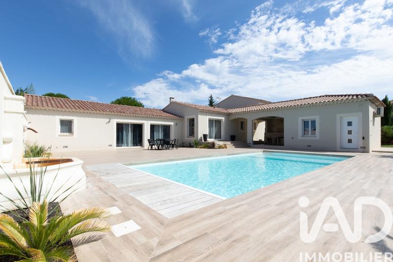 Maison - 275 m² - 11 pièces