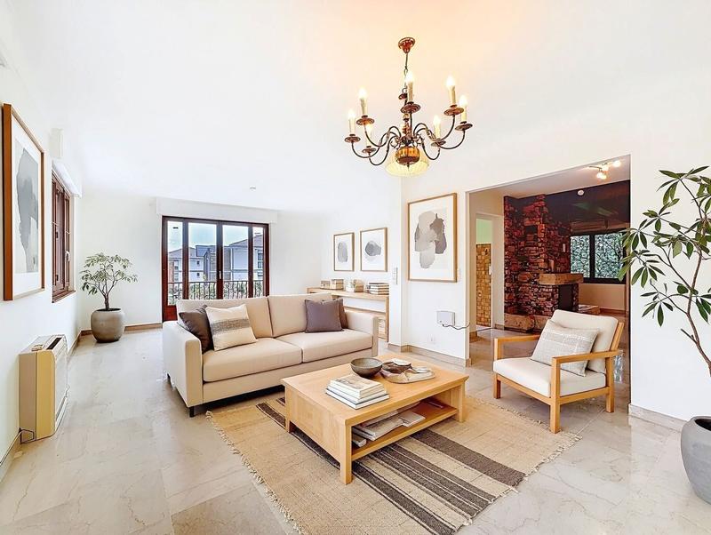 Maison - 184 m² - 8 pièces