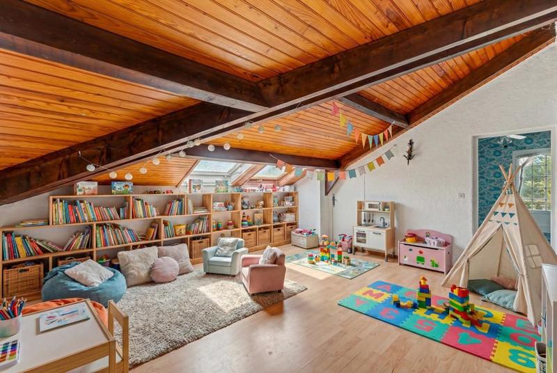 Maison - 185 m² - 7 pièces