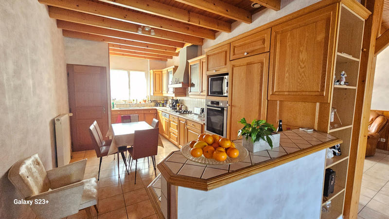 Maison - 185 m² - 5 pièces