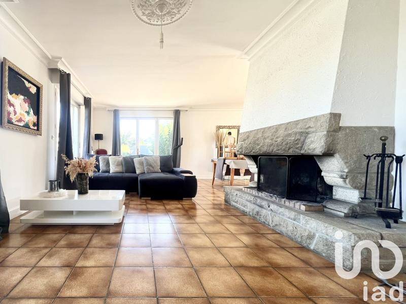 Maison - 197 m² - 10 pièces