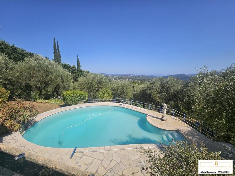 Villa - 197 m² - 8 pièces