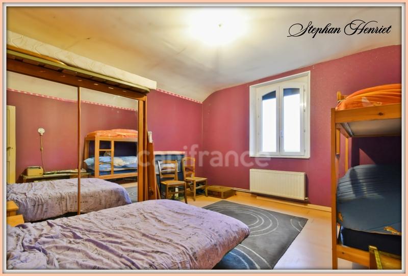 Maison - 262 m² - 12 pièces