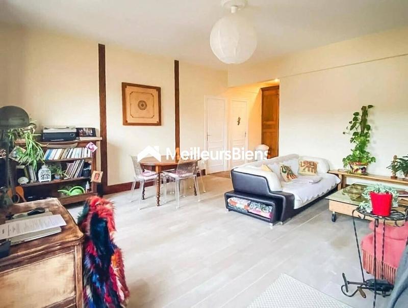 Appartement ancien - 92 m² - 4 pièces