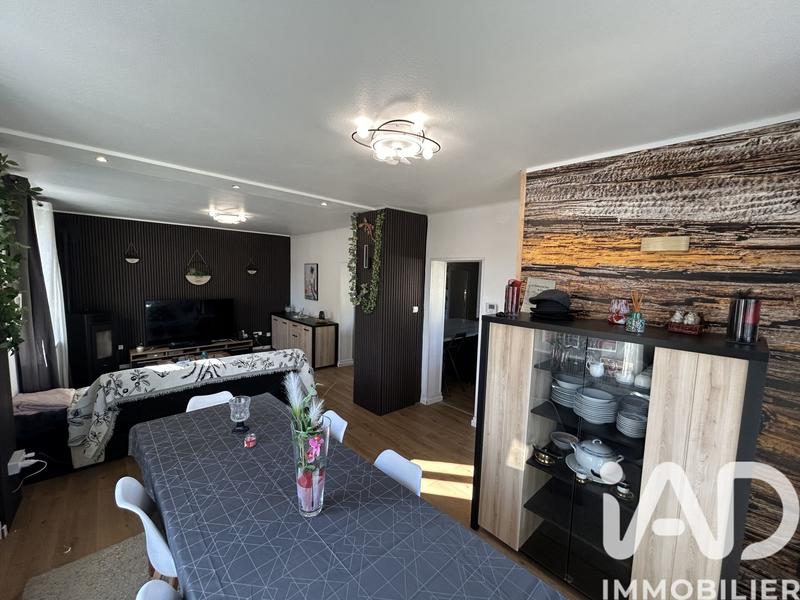 Maison - 176 m² - 8 pièces