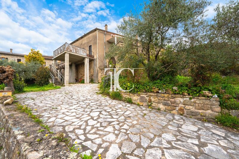 Maison - 88 m² - 5 pièces