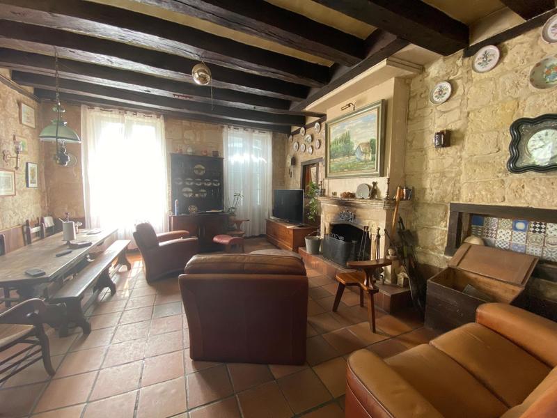 Maison - 213 m² - 9 pièces