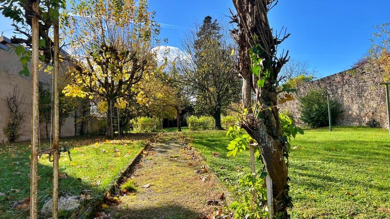 Maison de maîtres - 298 m² - 10 pièces