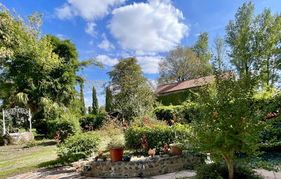 Maison - 206 m² - 8 pièces