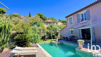 Maison - 127 m² - 5 pièces