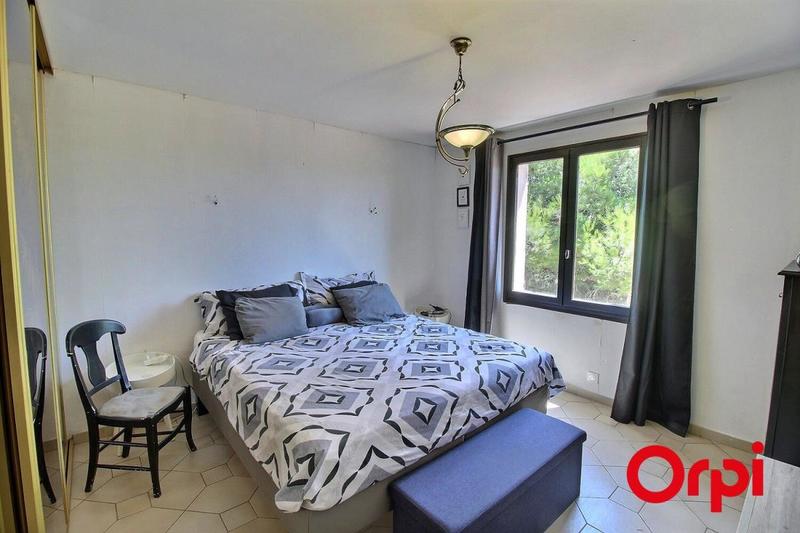 Villa - 184 m² - 6 pièces