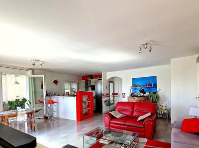 Villa - 96 m² - 5 pièces