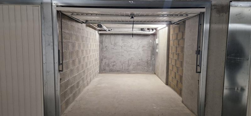 Parking / Garage - 13 m²