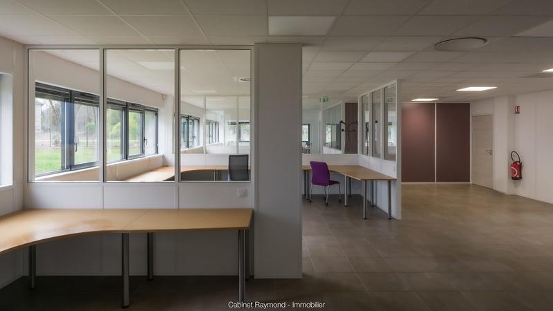 Bureau - 150 m² - 6 pièces