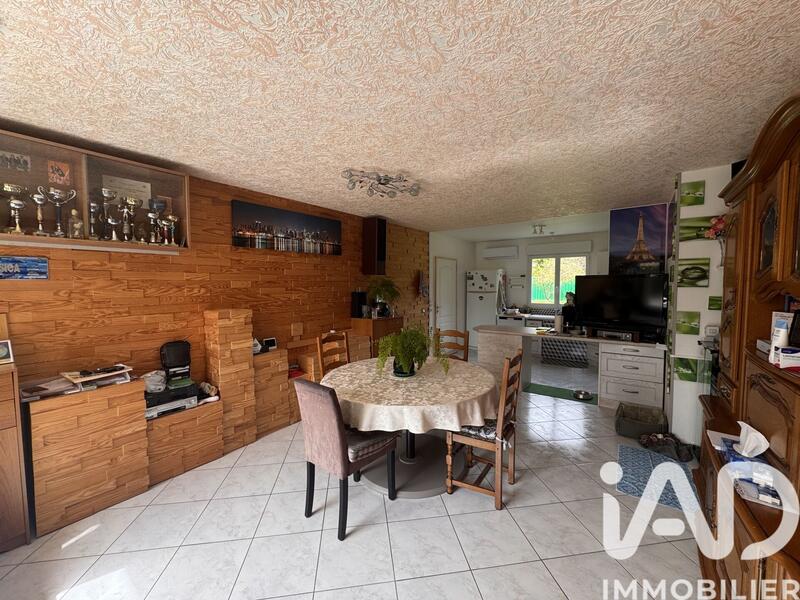 Maison - 96 m² - 5 pièces