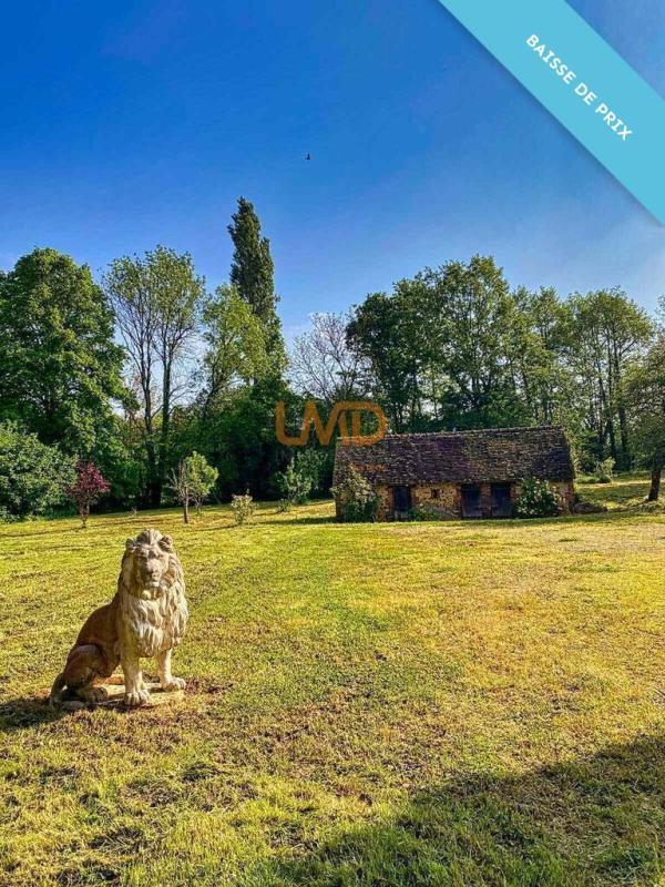 Propriété - 234 m² - 9 pièces