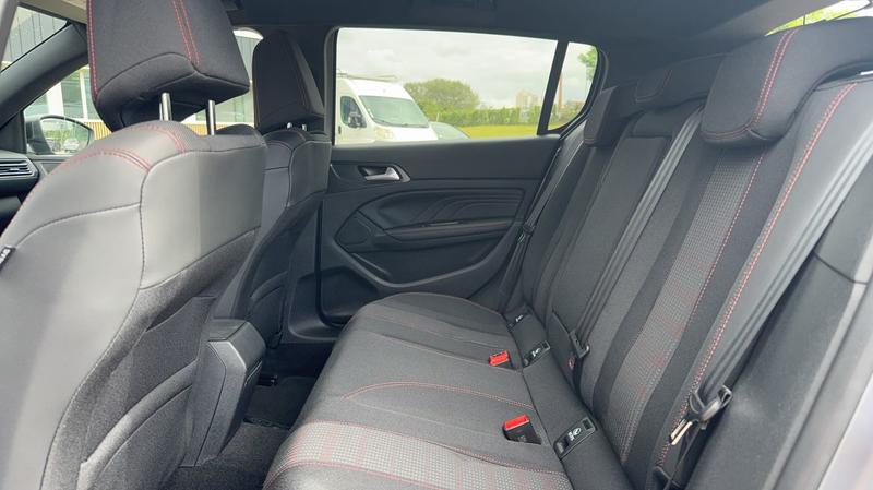 Peugeot 308 II 1.5 BlueHDi 130 Gt