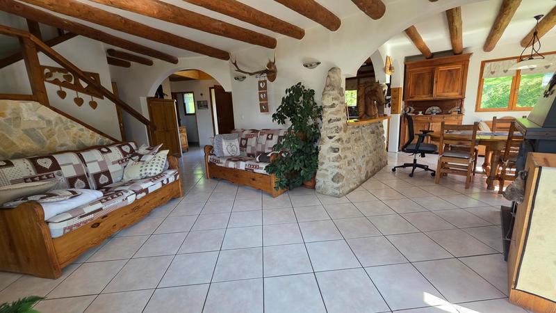 Maison - 160 m² - 6 pièces