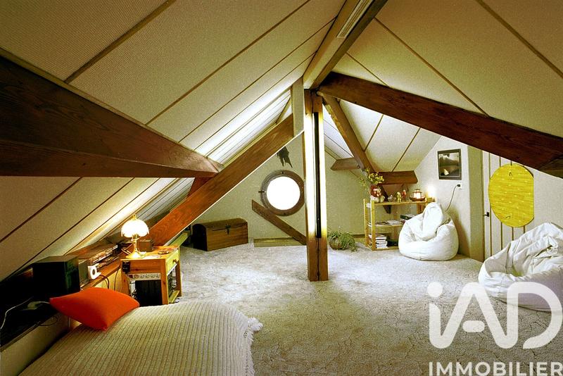 Maison - 178 m² - 9 pièces