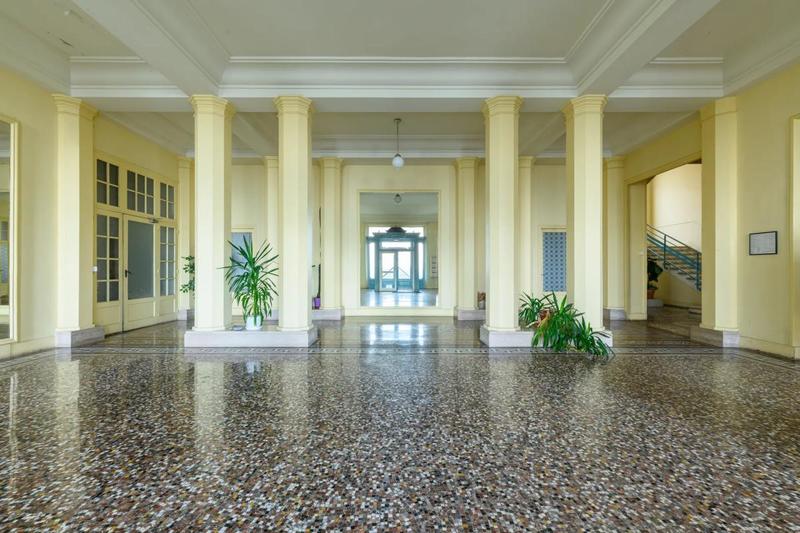 Appartement - 177 m² - 6 pièces