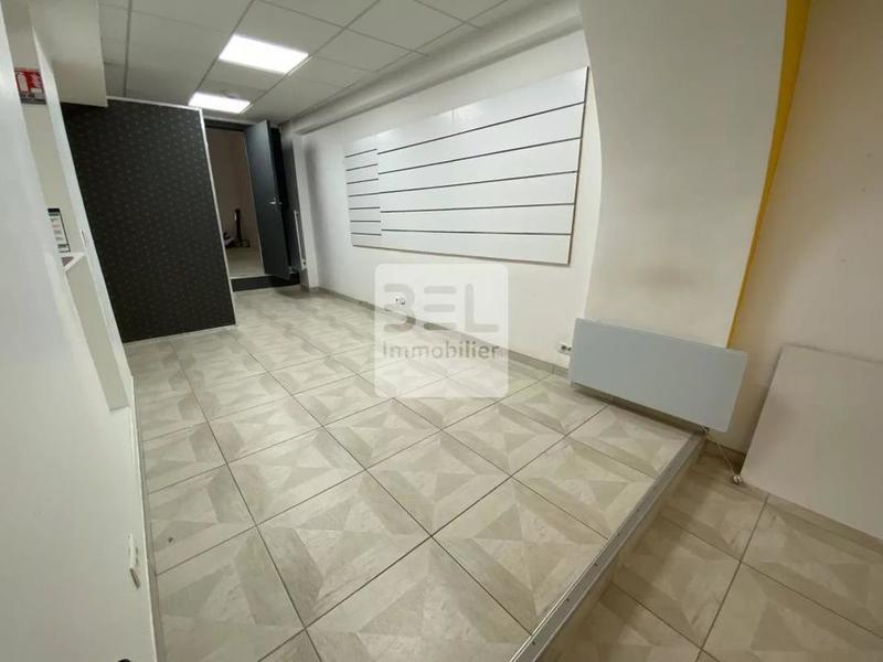 Local commercial - 91 m² - 4 pièces