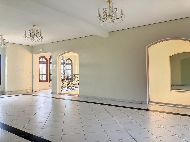 Château - 850 m² - 18 pièces